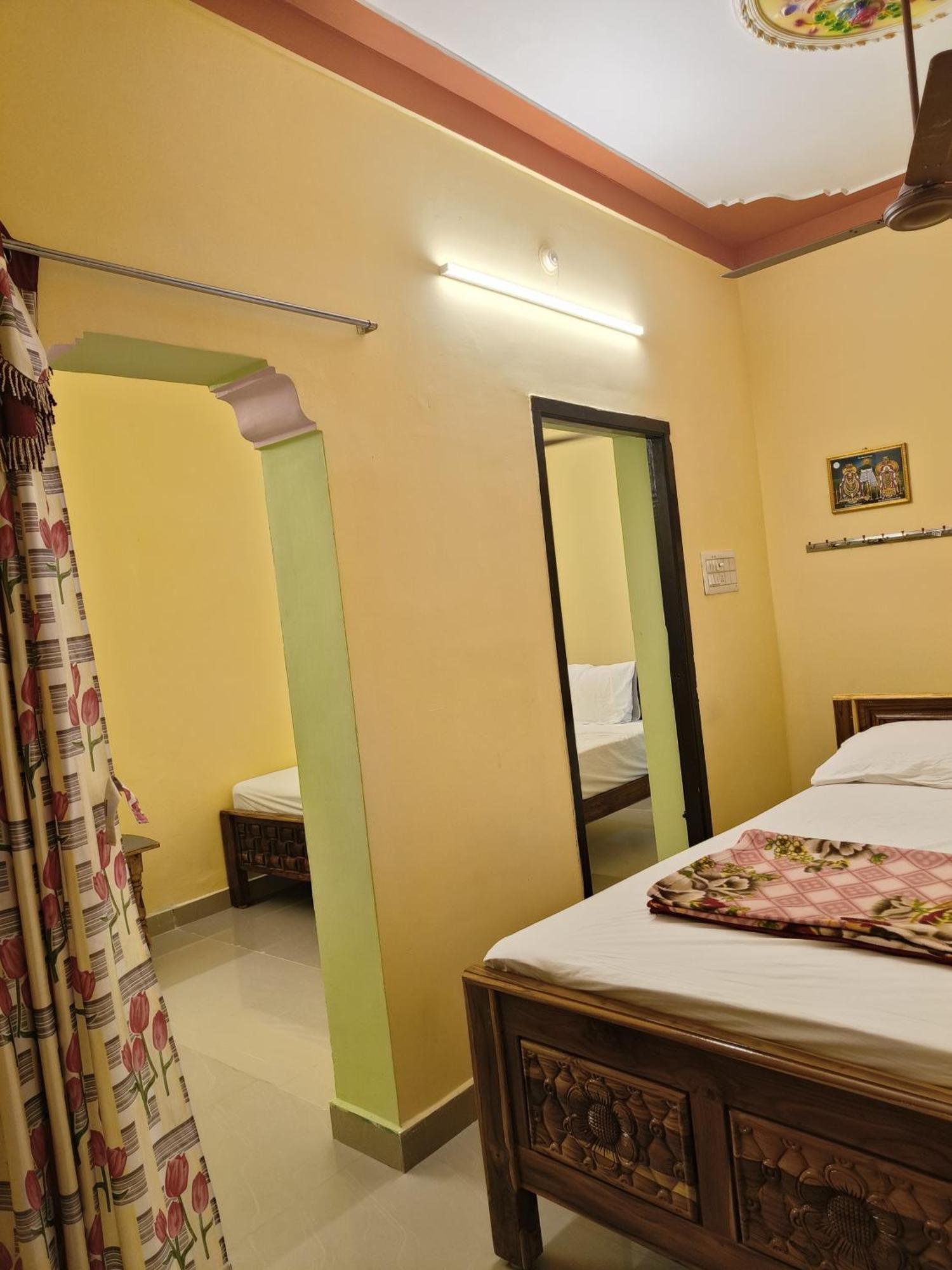 Liya Guest House Тируваннамалай Экстерьер фото